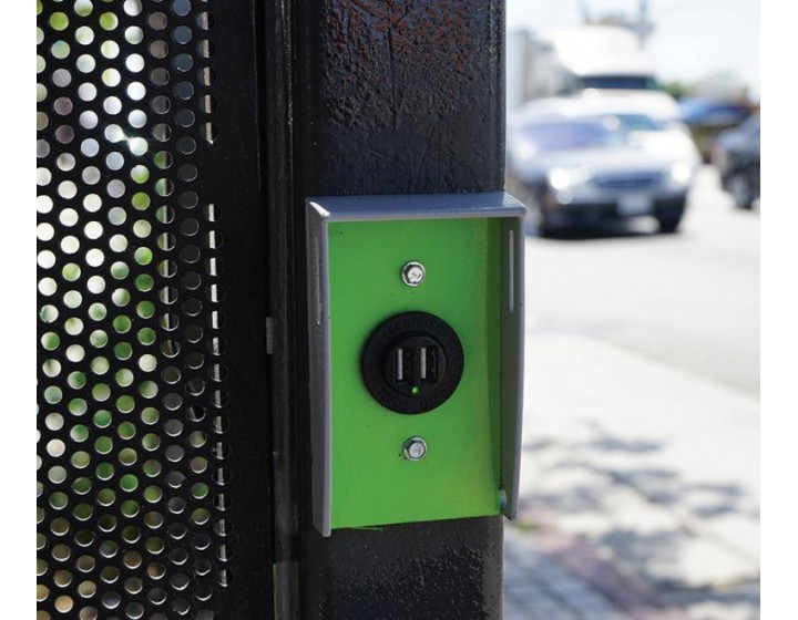 USB de carga en los autobuses, tranvías y trolebuses